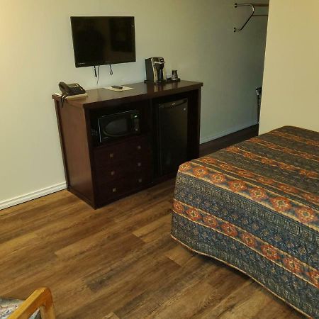 Battlefords Inn North Battleford Dış mekan fotoğraf